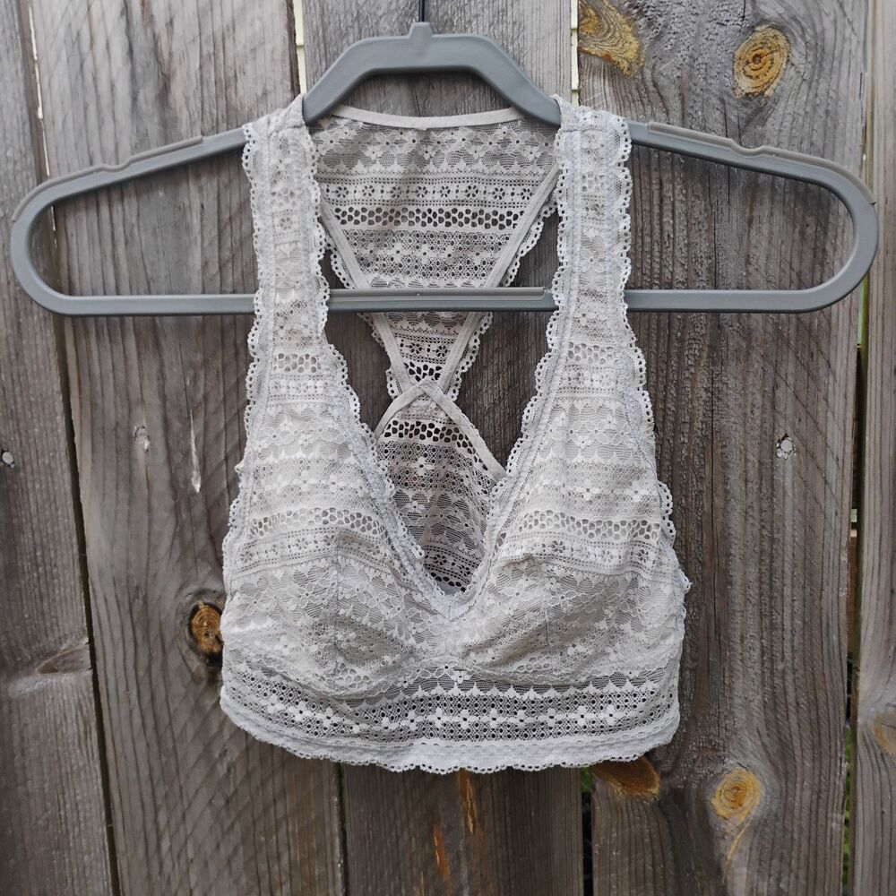 Victoria’s Secret Gray Lace Racerback Bralette Size Small